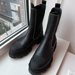 GANNI Mid Chelsea Boots